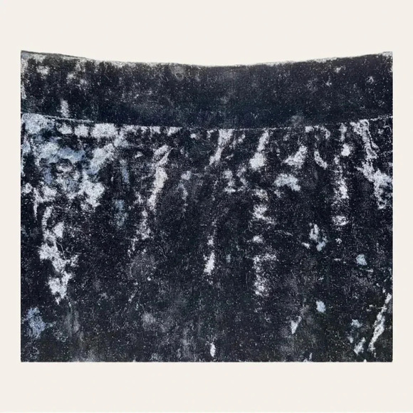 ABOUND CRUSHED VELVET MINI SKIRT SIZE LARGE BLACK IN COLOR - Picture 3 of 4